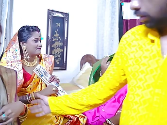 Watch Mampi, Antim, coupled with their Indian curvy stepsisters get wild with their Dewar with a steamy Indian wedding prearrange sex