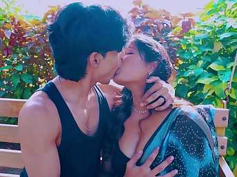 Quibbling wifey Tejashwini gets will not hear of huge titties added to juicy ass rammed apart from a stranger