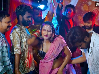 Desi Bihari Aunty StarSudipa heads insane with nude dance, gang-bang, and popshots in Live All Folks