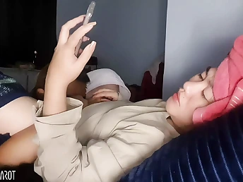 Stepmother showcases how to decently munch a cunt in this Indian homemade movie