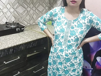 Step-mommy from India humps her son-in-law-in-law in the kitchen like a pro