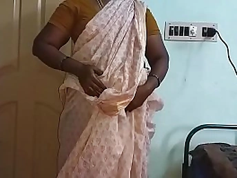 Indian Super-Steamy Mallu Aunty Nude Selfie And Finger-Tickling For  daddy in law