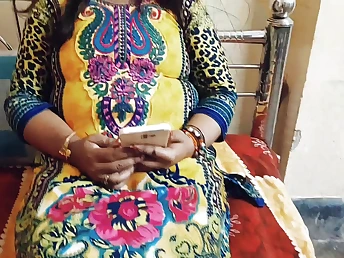 Hot Indian buckle gets naughty with expandible desi Bhabhi Ritu