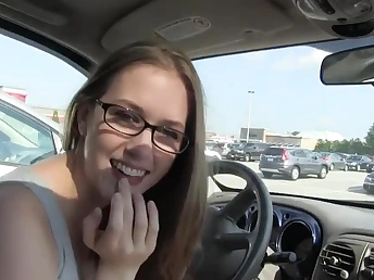 Amateur glasses teen sucking salami in truck