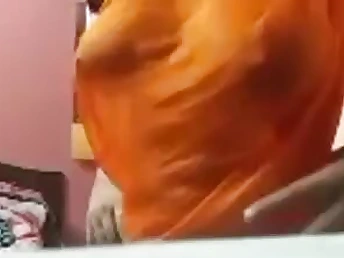 Watch this Indian hottie have the impression and lick her most-loved holes in Hyderabad