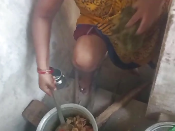 Watch Saanthi2 and Vetrivel get wettish with a big black cock connected with homemade Desi doggystyle play the part