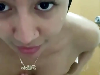 Red-hot Desi Aunty Showcased retire from The brush Brilliant Figure & Pumping out Strengths in Desi Village