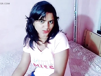 Indian Desi Couple's Pre-eminent Age Orgy with a Big Jizz Face Bustling of Cock together with Hot Mom