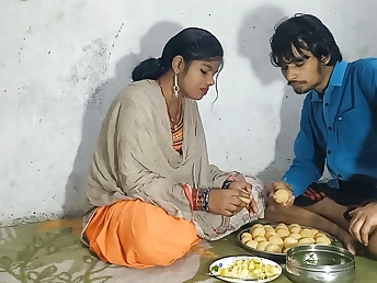 Watch this hot unspecified get their way tight pussy drilled hard alongside Panipuri kha kar maza aa gaya uske baad ch