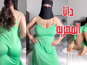 Stepmom Dana Egyptian gets off with her big pain in the neck in POV glaze