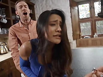 Smashes The Bride-To-Be - Rae Lil'' Dark-Hued