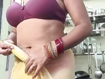 Indian Desi MMS flick gonzo round pussy fingering and pussy play