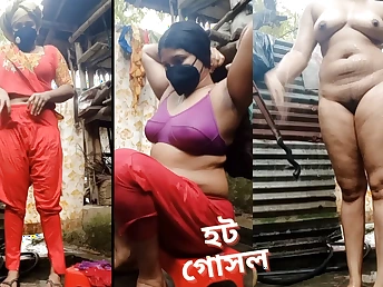 Steaming Indian nubile nymph displays elsewhere her stunning bod in super-fucking-hot shower