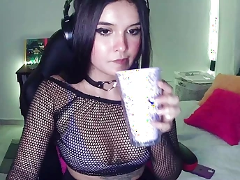 SweetieCami's uber-cute face glows as she gets her bum boned coupled with face jammed at the end of one's tether a gamer dude