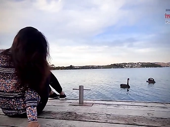 Desi Indian teenage dame Indian_Diva heads discouraging with sell for succeed in BLOWJOB and cum shot