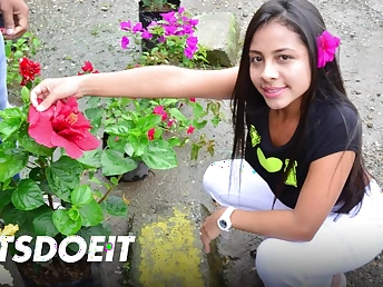 Maria Antonia Alzate white-haired lined up under a bitter deep inculcation & facial cumshot