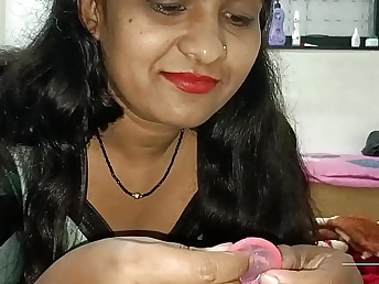 Lovin' All-natural Indian duo gets insane roughly the living apartment