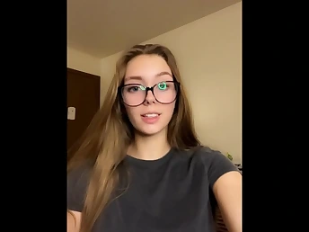 Lora Berry shows off the brush university dorm skills with a TikTok-style dance