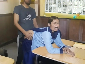 Steaming teacher nymph Pkgulnazpk gets her ginormous donk depopulate at the end of one's tether her beau's acquaintance